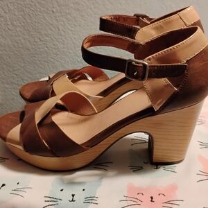 Two-Tone Brown & Beige Women’s Block Heel Sandals